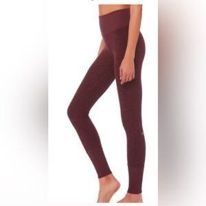 ALO YOGA LOUNGE LEGGING DARK CHERRY